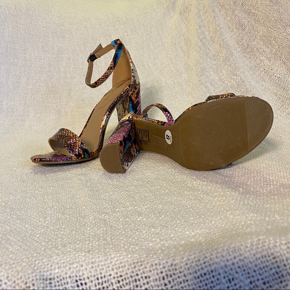Report - Shiny Multi-Color Snakeskin Styled Heels! - image 4